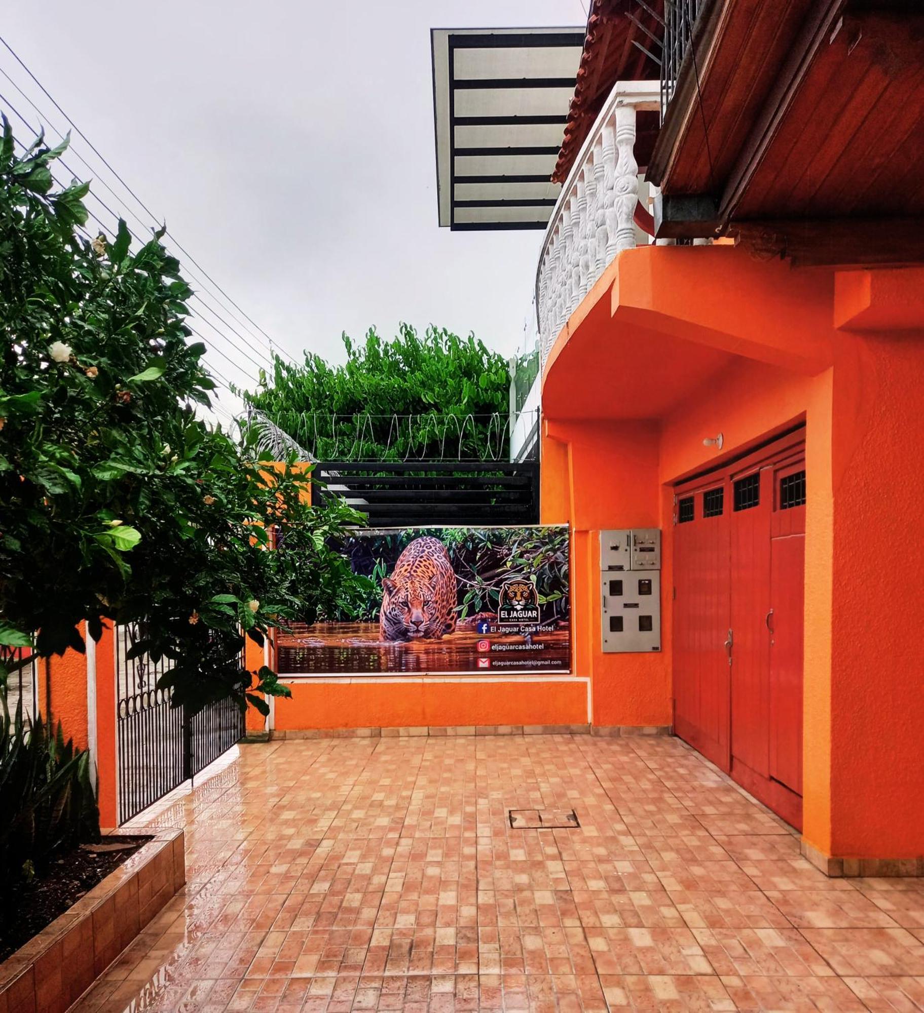 El Jaguar Casa Hotel Летисия Экстерьер фото